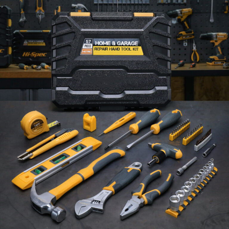 foto com um kit de ferramentas com uma caixa de ferramentas preta ao fundo